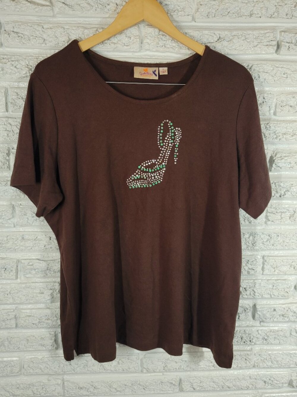 Quacker Factory T Shirt‎ Womens 1X Brown Stiletto Shoe Rhinestone Cotton BRO10E